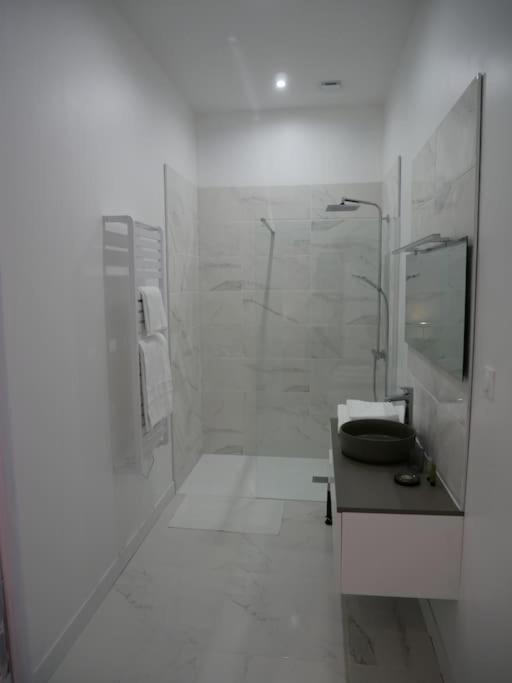 Clos De La Providence, Gite, Piscine Et Spa 3 Chambres Nolay  المظهر الخارجي الصورة